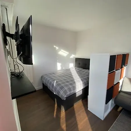 Apartment Lumineux A 10 Min De Paris Le Kremlin-Bicêtre